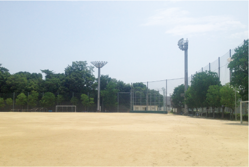 春日丘運動広場