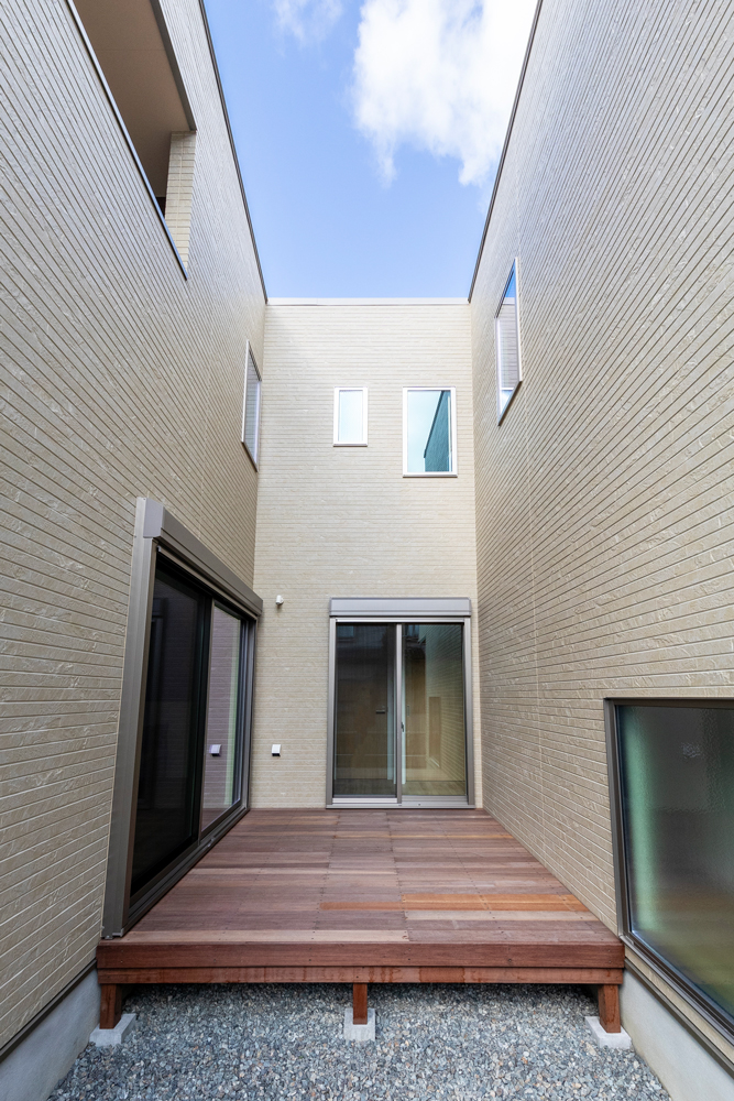 現地写真(ウッドデッキ)