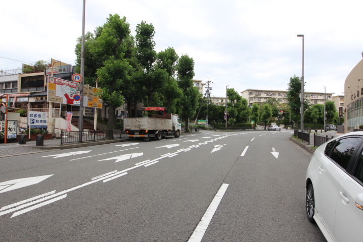 新千里西町近隣センター