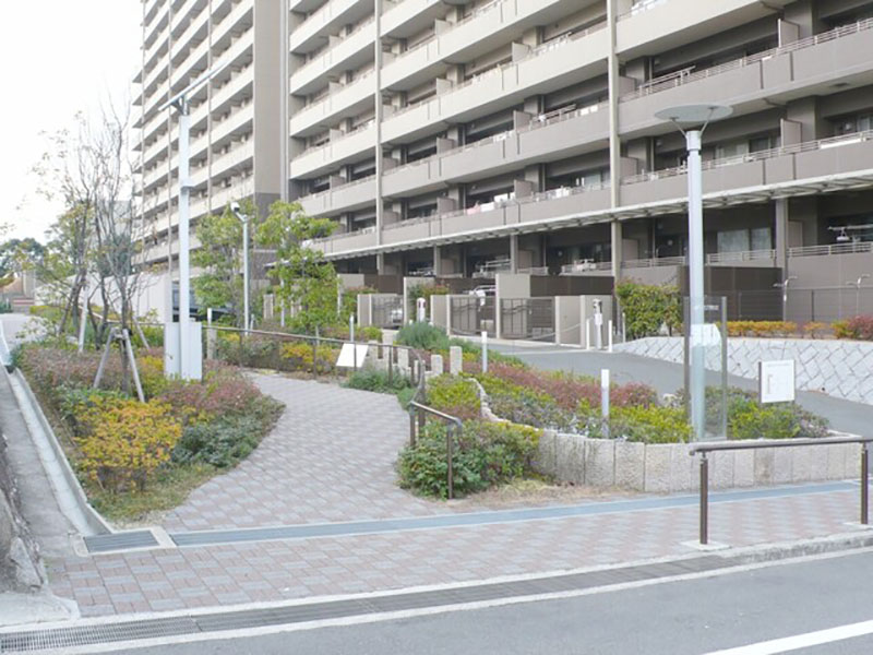 ジオ千里桃山台フロントステージ(1番館)